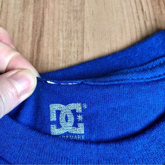 NEW DC SHOE CO Crewneck Tee Shirt Medium Blue Men’s NWOT - Picture 9 of 16